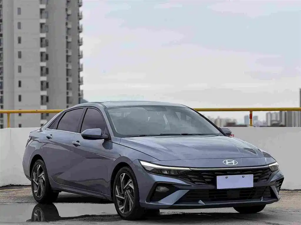 Hyundai Elantra 2024