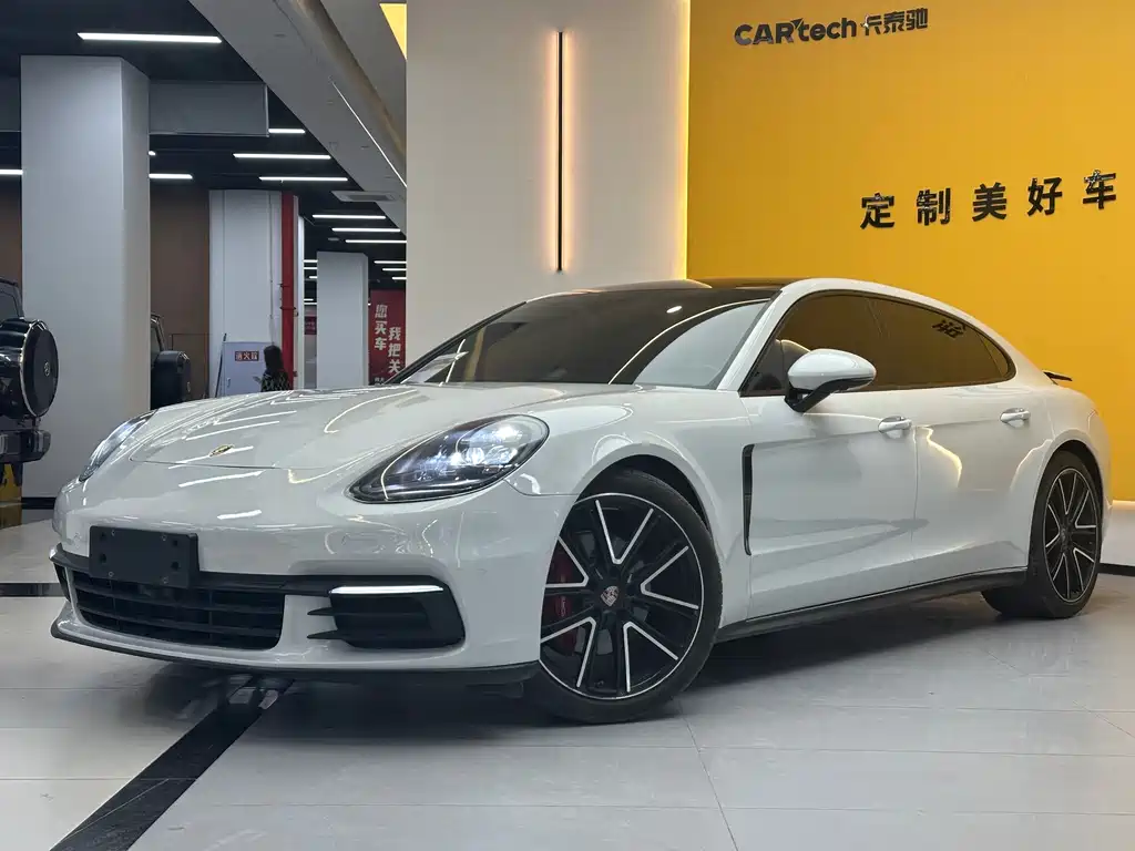 Porsche Panamera 2018 — фото 1