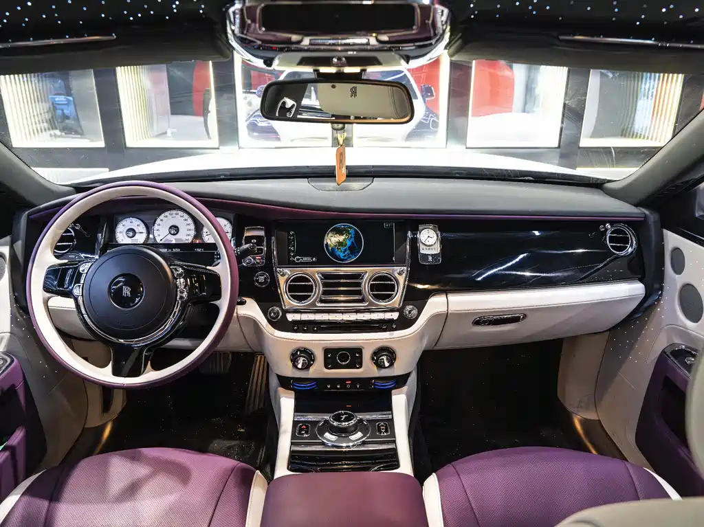 Rolls-Royce Ghost 2013 — фото 18