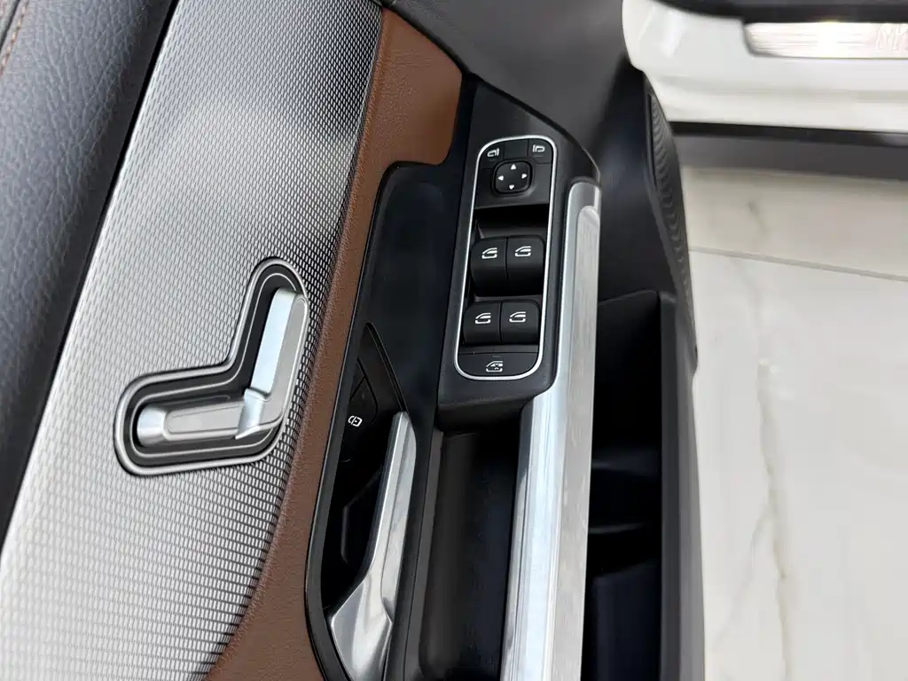 Mercedes-Benz GLB 2021 — фото 15