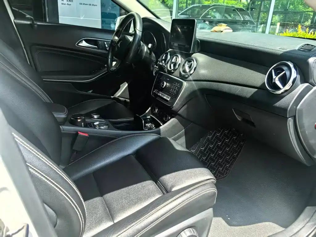 Mercedes-Benz GLA 2018 — фото 7