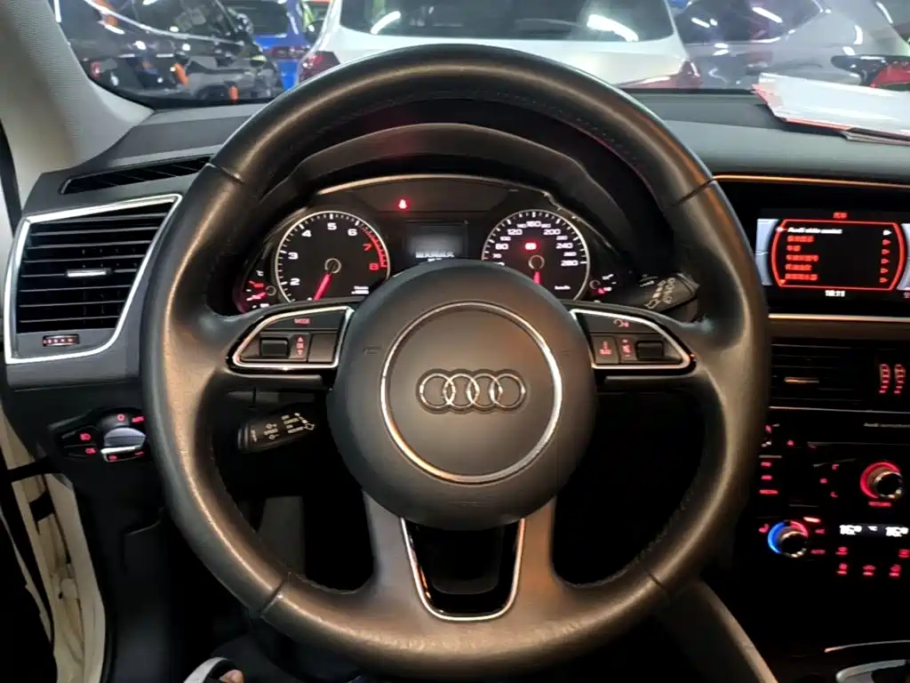 Audi Q5 2018 — фото 11