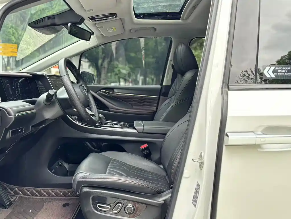 GAC Trumpchi M8 2023 — фото 8