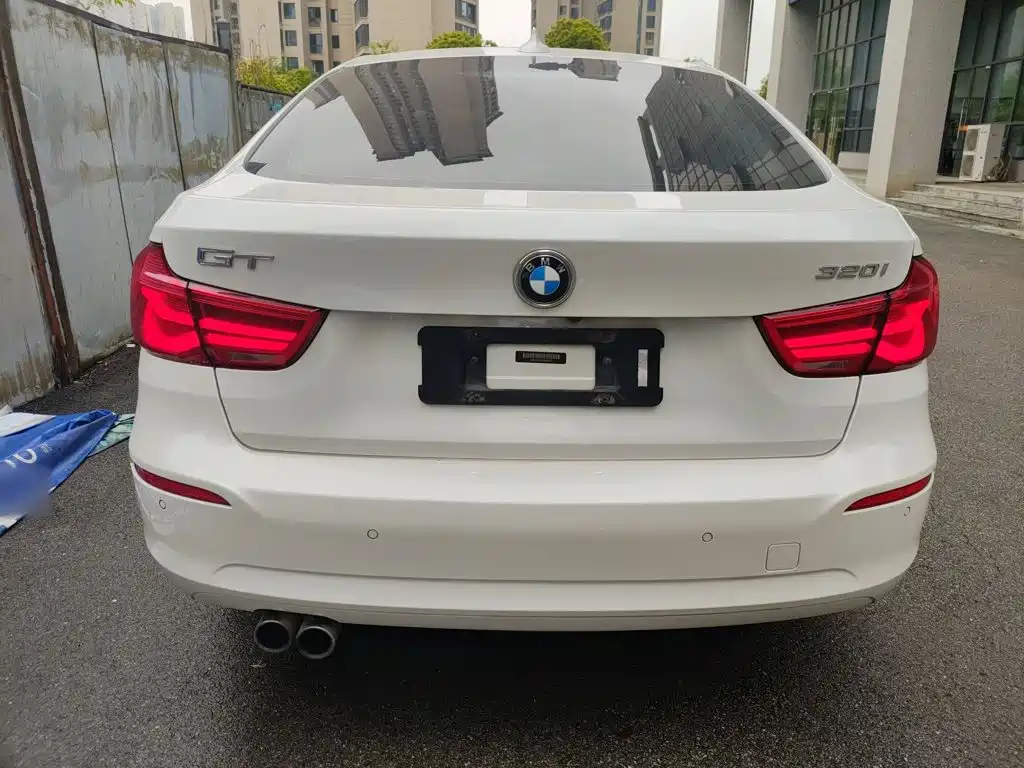 BMW 3 Series GT 2018 — фото 4