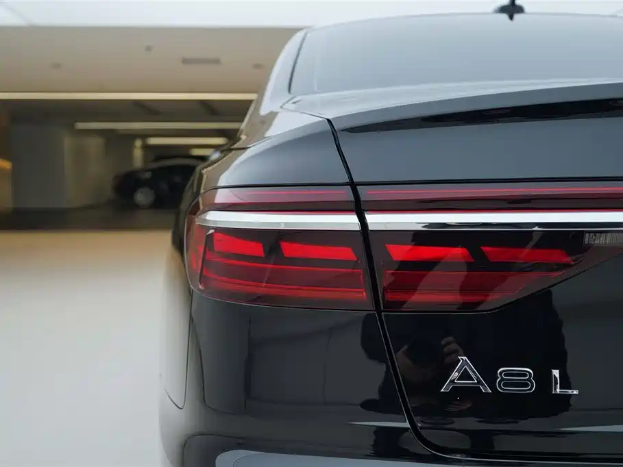 Audi A8 2024 — фото 10