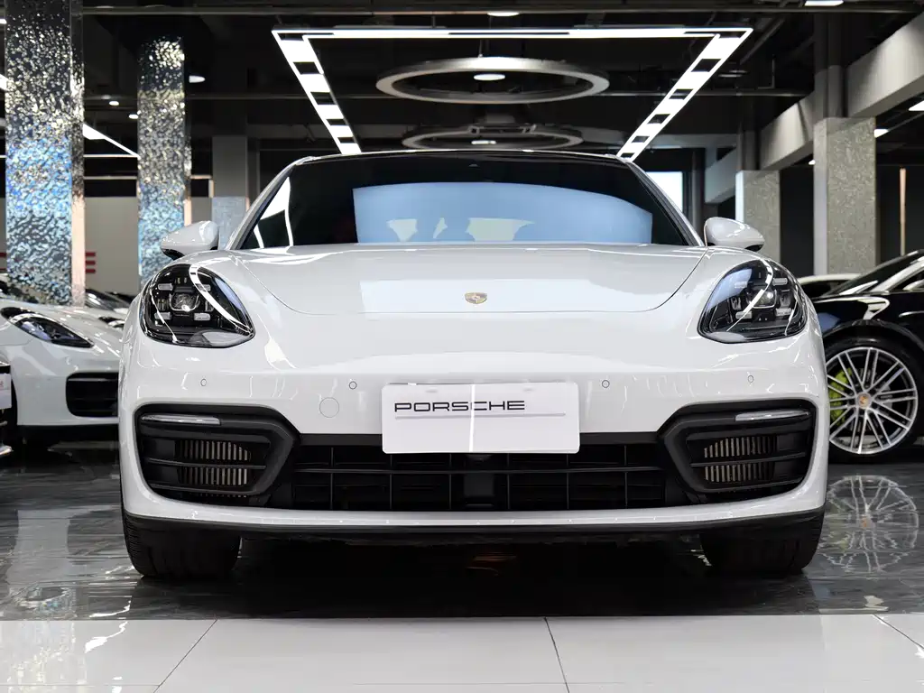 Porsche Panamera 2021 — фото 2