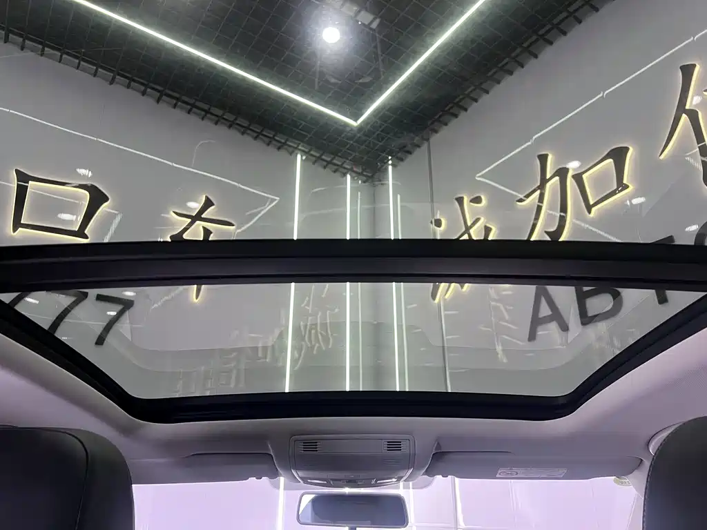 Volkswagen T-Roc 2023 — фото 16