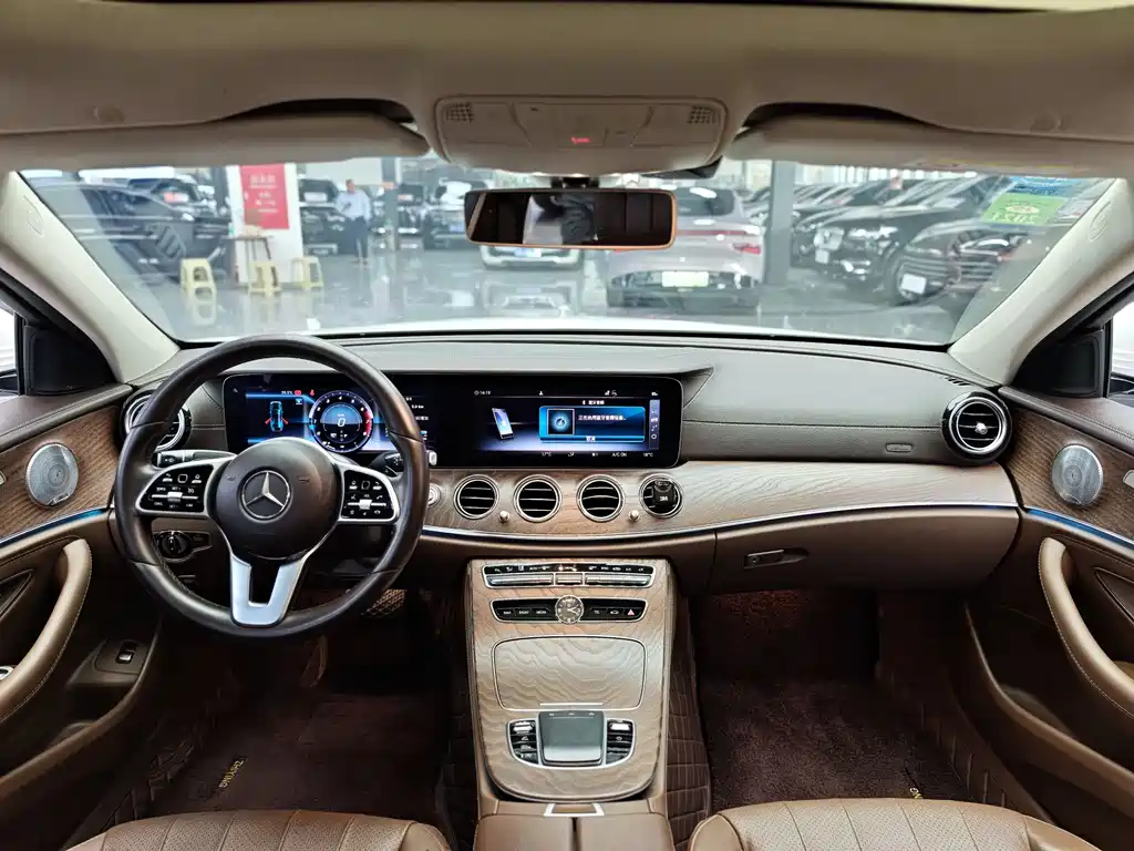Mercedes-Benz E-Class 2019 — фото 10