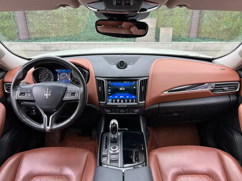 Maserati Levante 2018 — фото 15