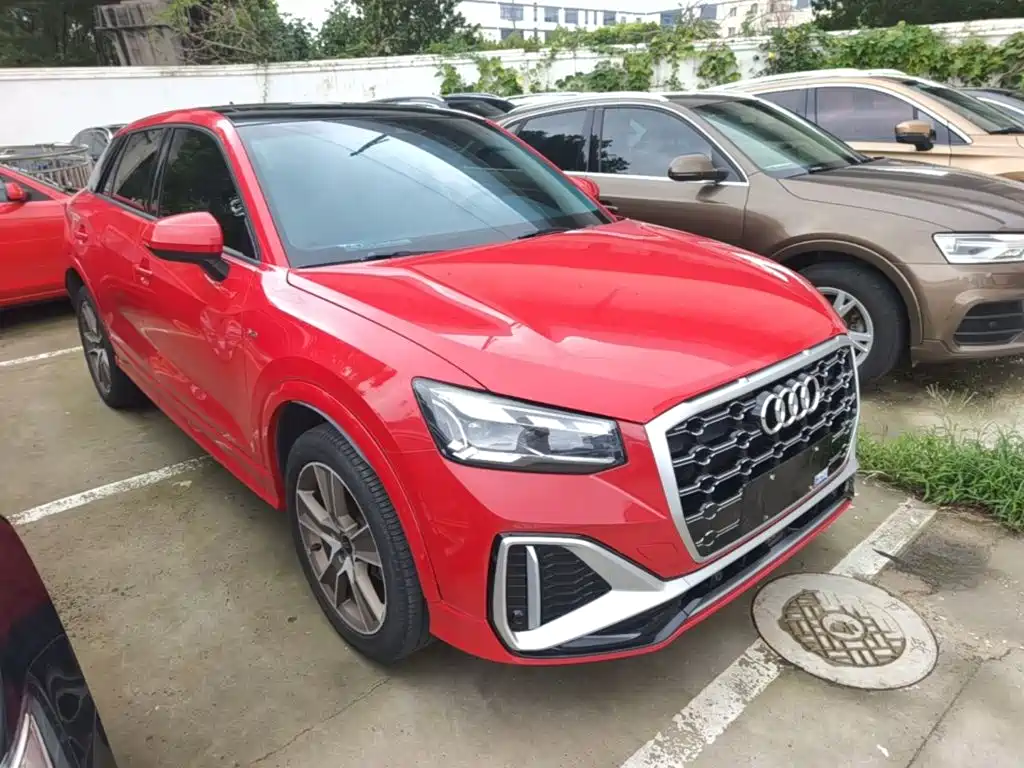 Audi Q2L 2022 — фото 4
