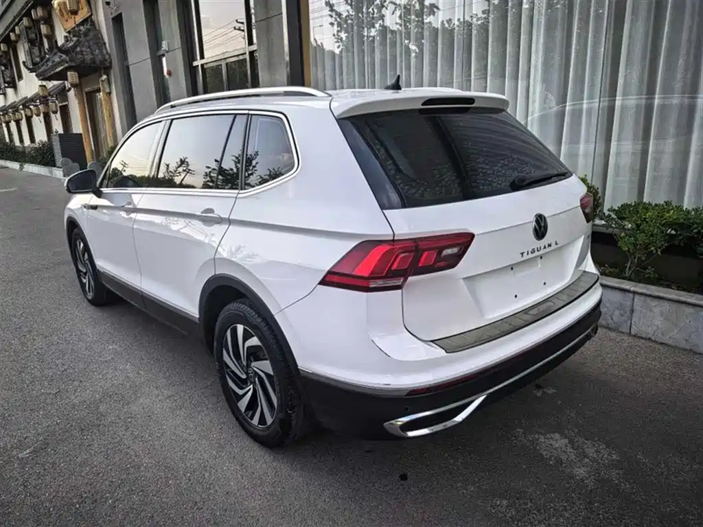 Volkswagen Tiguan L 2022 — фото 5
