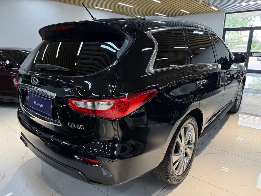 Infiniti QX60 2016 — фото 3