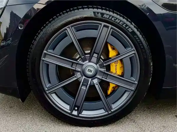Xiaomi SU7 2025