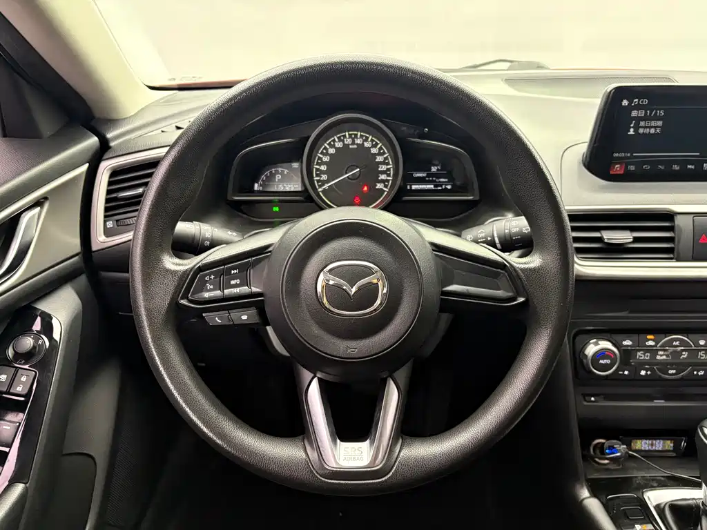 Mazda 3 Axela 2019 — фото 11