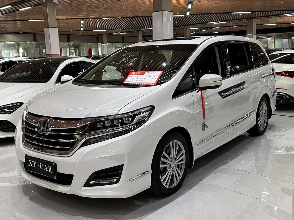 Honda Elysion 2018 — фото 1