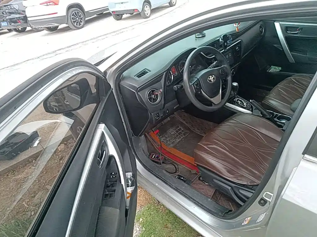 Toyota Corolla 2017 — фото 16