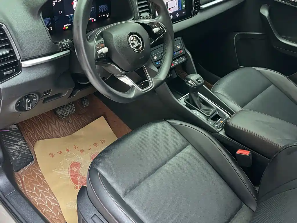 Skoda Karoq 2023 — фото 15