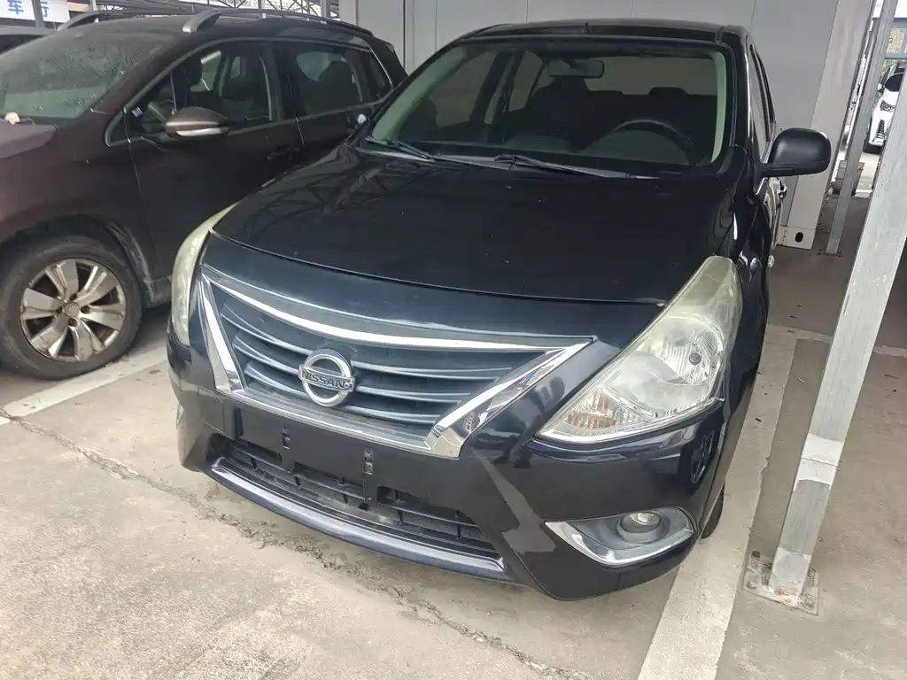 Nissan Sunny 2015