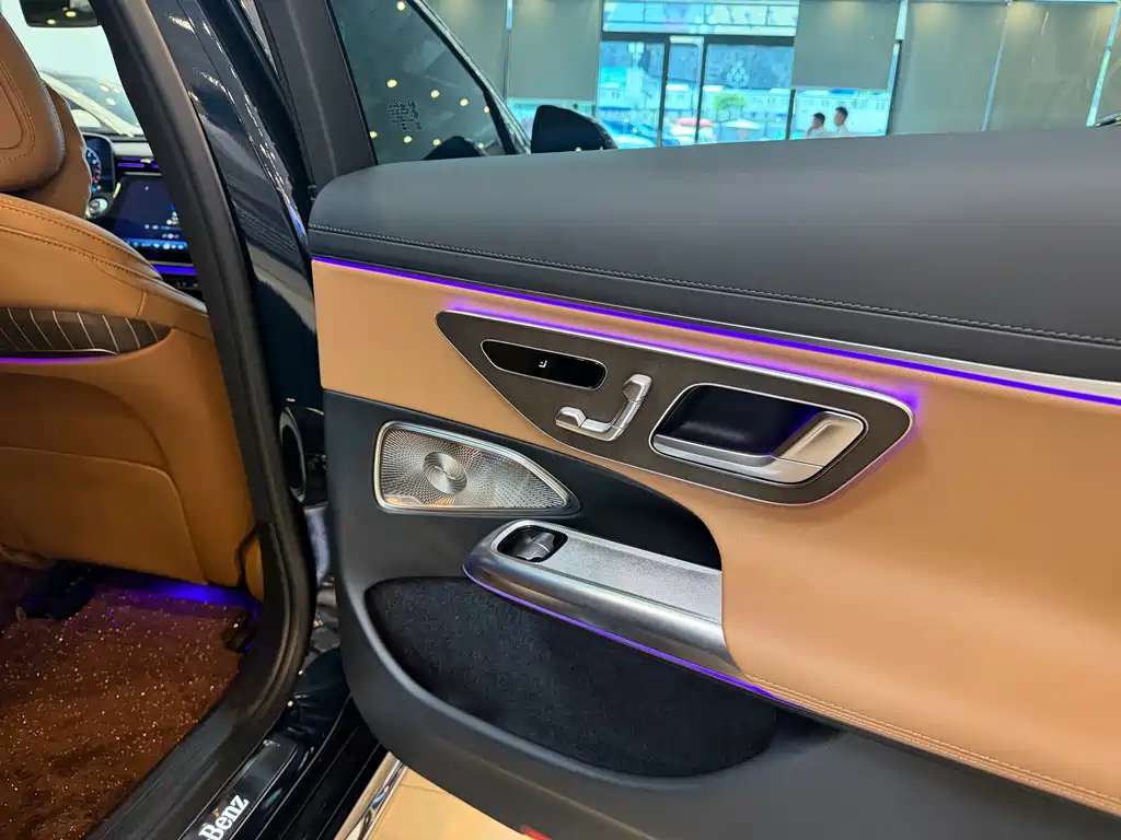 Mercedes-Benz E-Class 2025 — фото 15