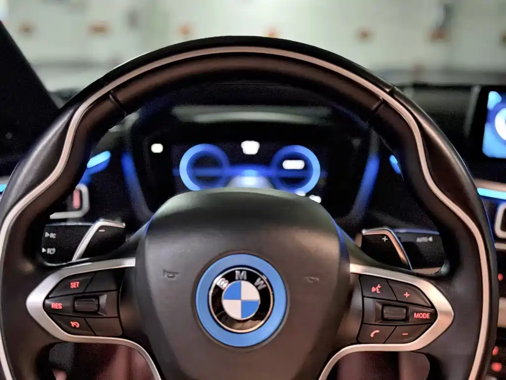 BMW i8 2018 — фото 9