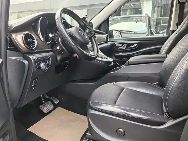 Mercedes-Benz V-Class 2021