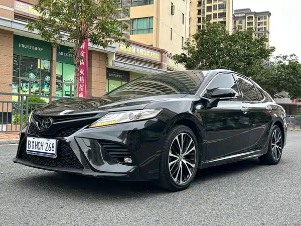 Toyota Camry 2019