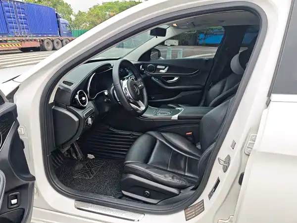 Mercedes-Benz C-Class 2020