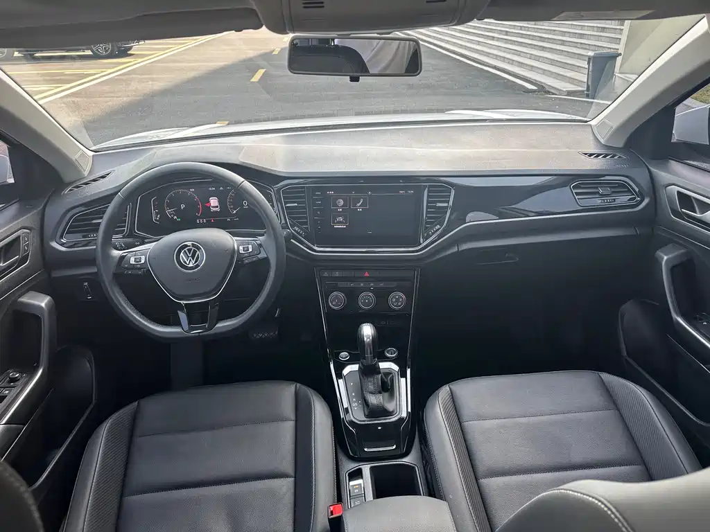 Volkswagen T-Roc 2021 — фото 10