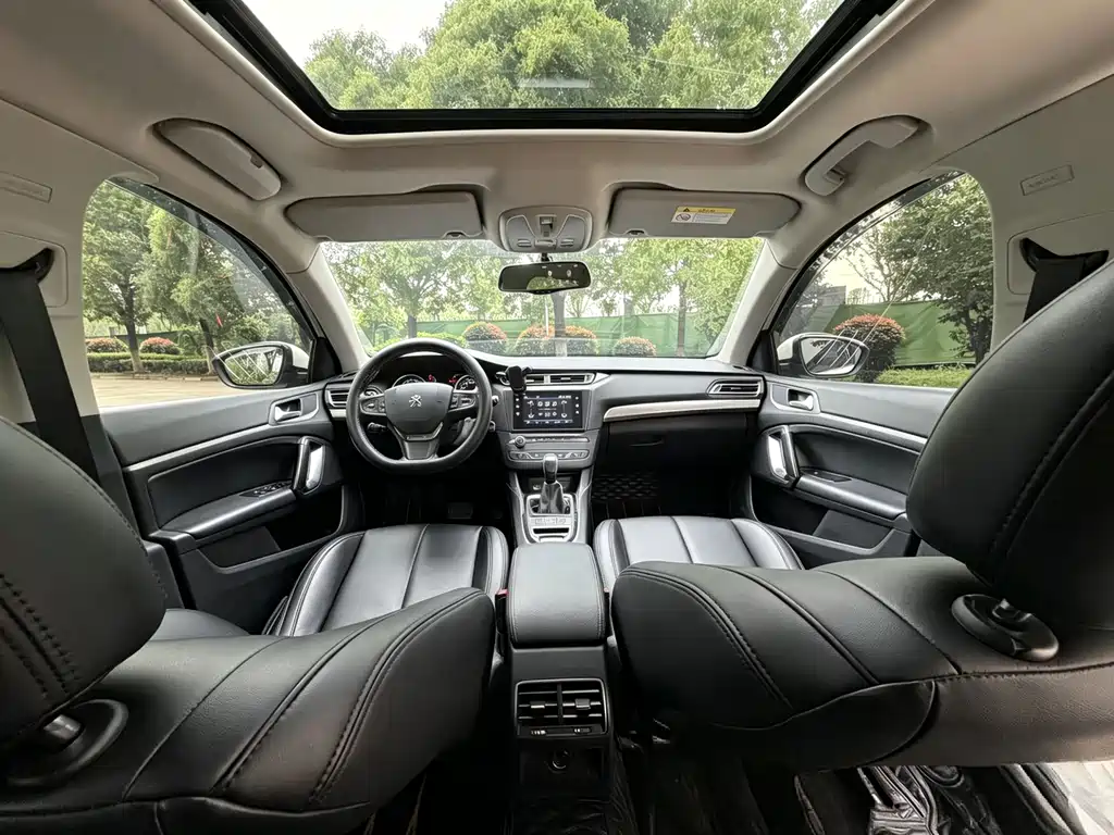 Peugeot 408 2018 — фото 12