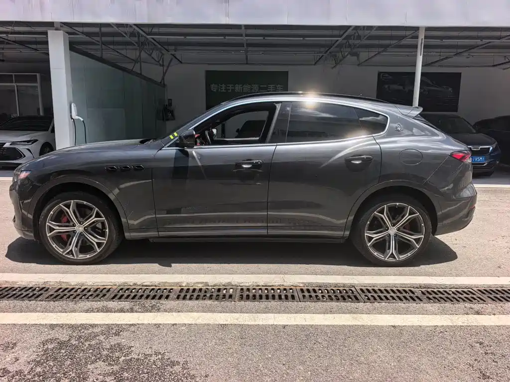 Maserati Levante 2021 — фото 3