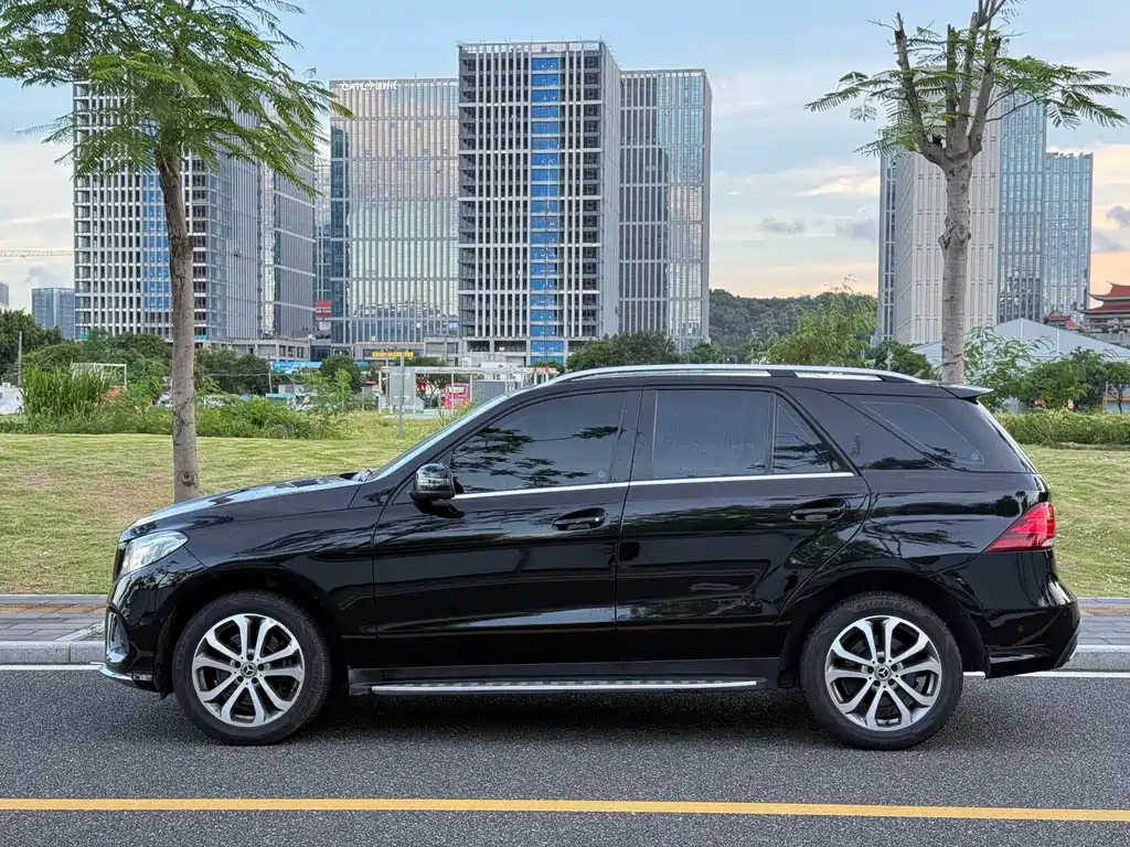 Mercedes-Benz GLE 2017