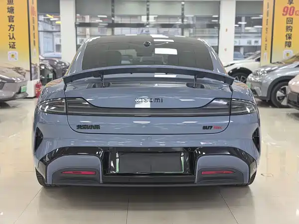 Xiaomi SU7 2024