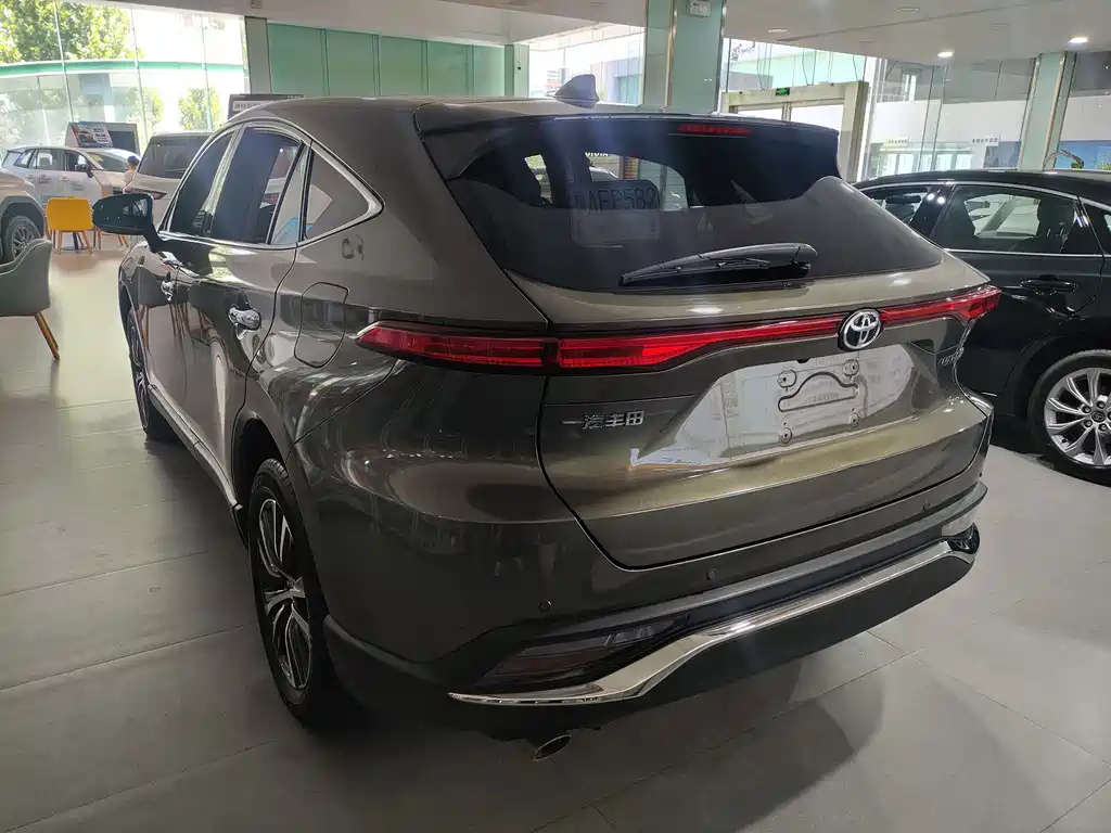 Toyota Harrier 2022 — фото 14