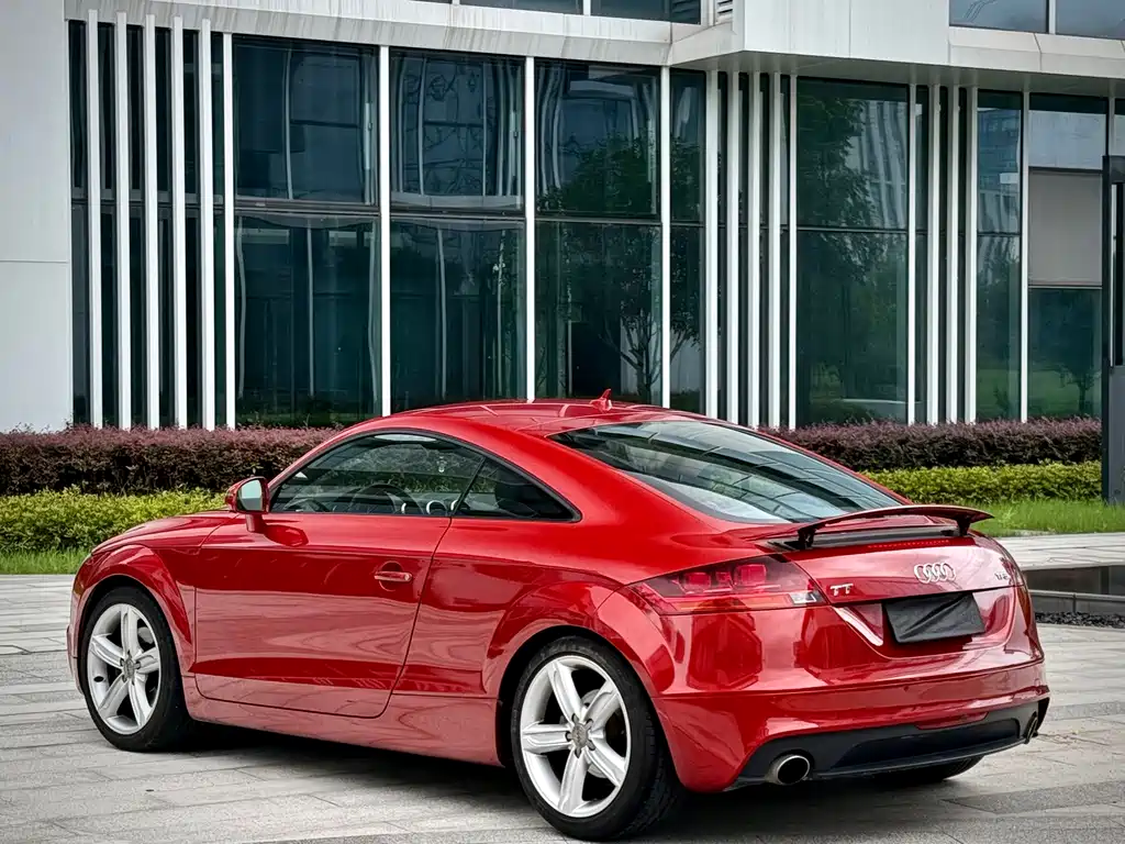 Audi TT 2011 — фото 4