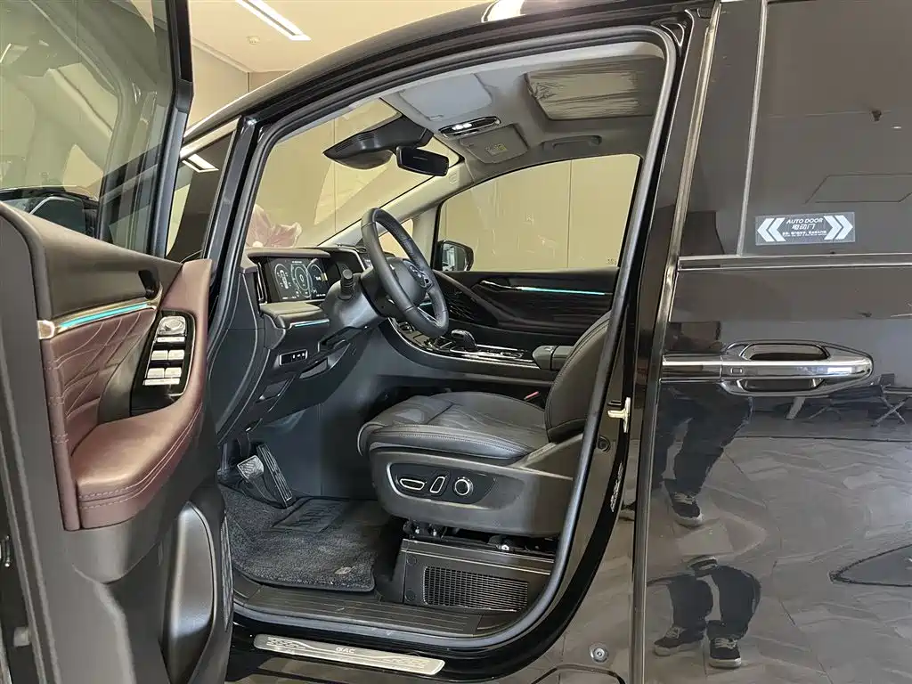GAC Motor Trumpchi M8 2025 — фото 16