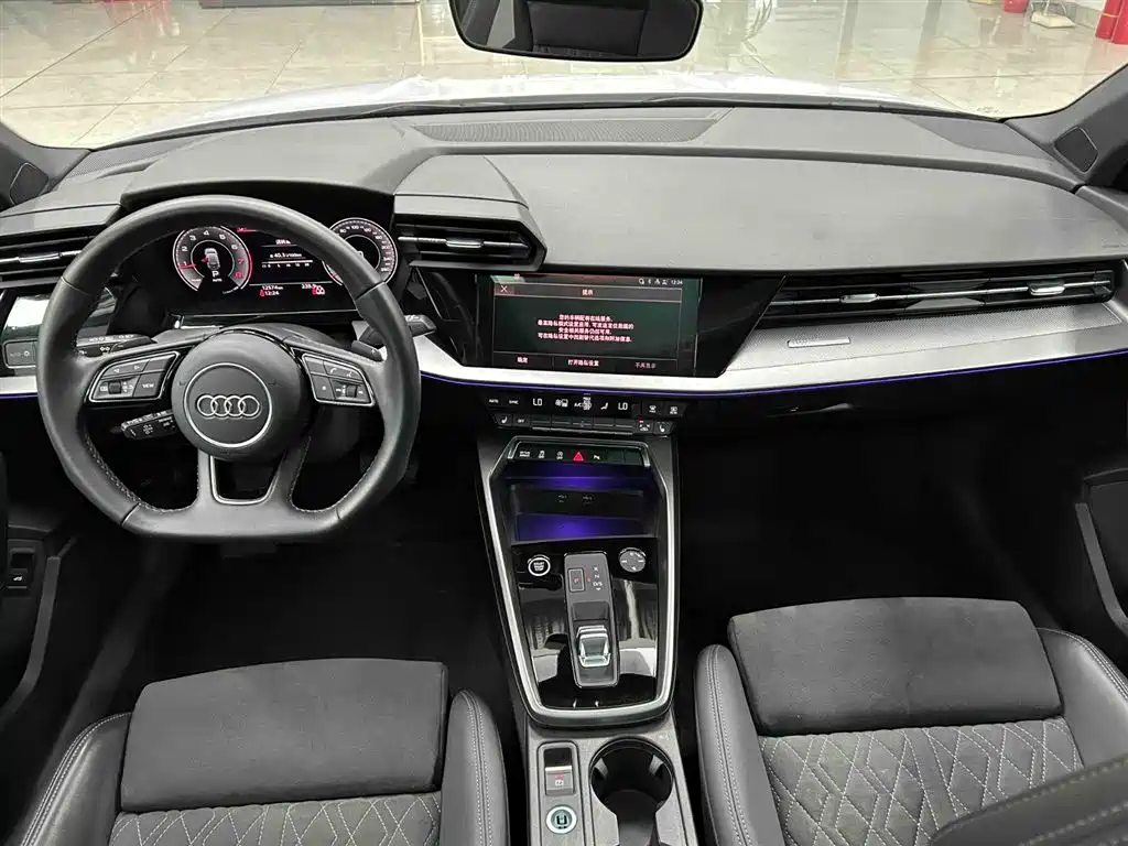 Audi A3 2024 — фото 2
