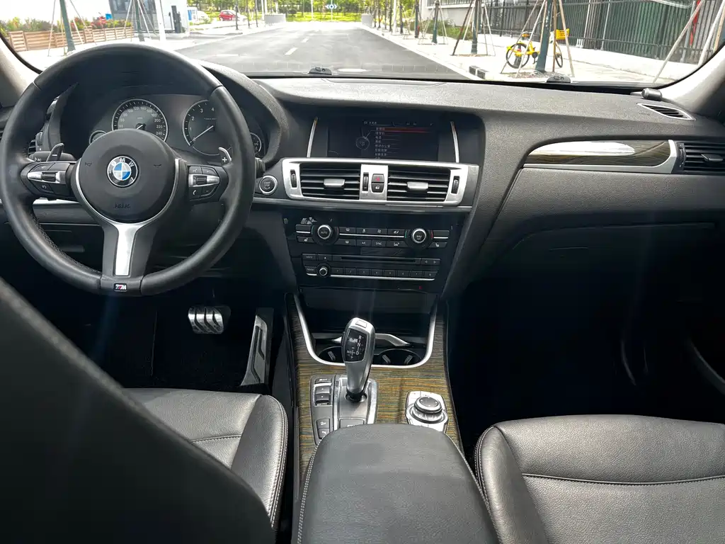 BMW X3 2013 — фото 10