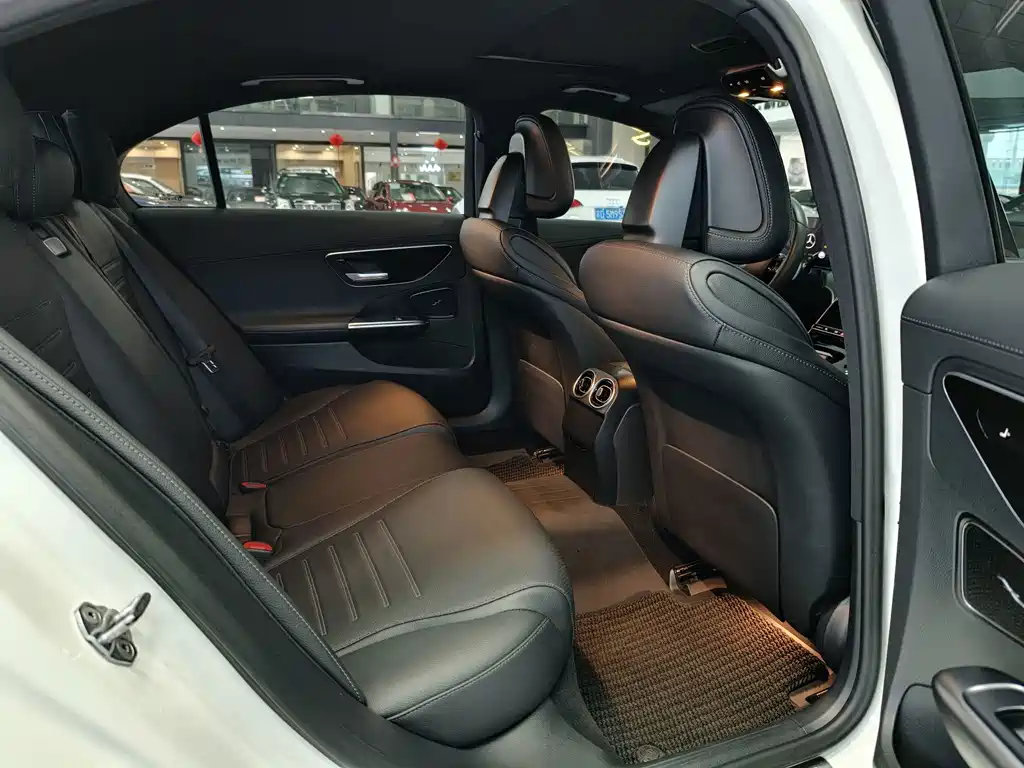 Mercedes-Benz C-Class 2022 — фото 16