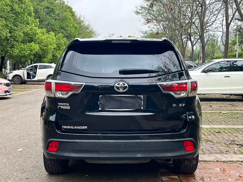 Toyota Highlander 2017 — фото 6