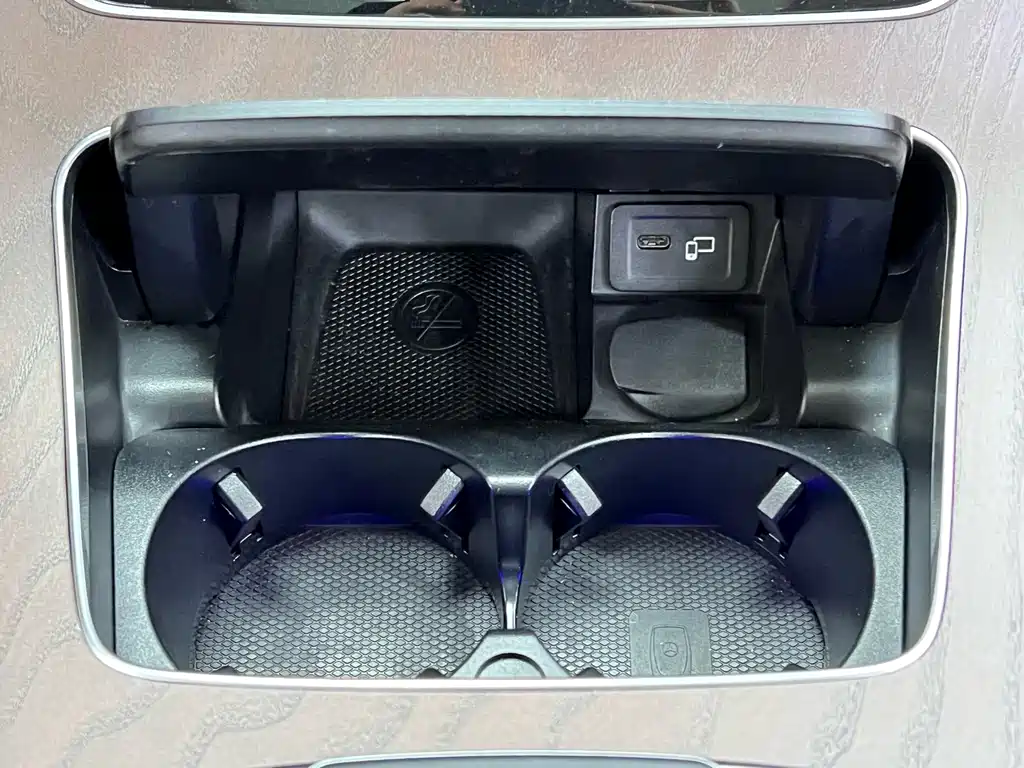 Mercedes-Benz E-Class 2023 — фото 28