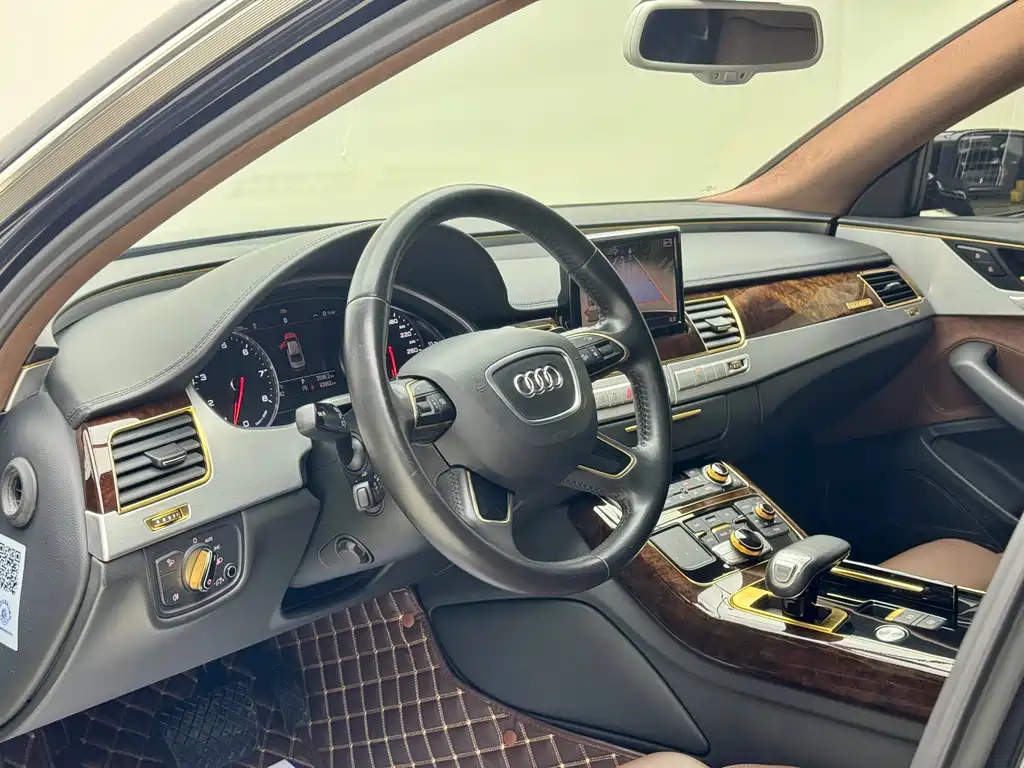 Audi A8 2016 — фото 8