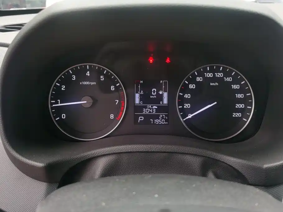 Hyundai ix25 2015 — фото 14