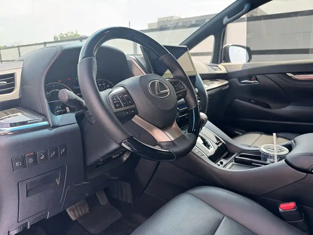 Toyota Vellfire 2019 — фото 11