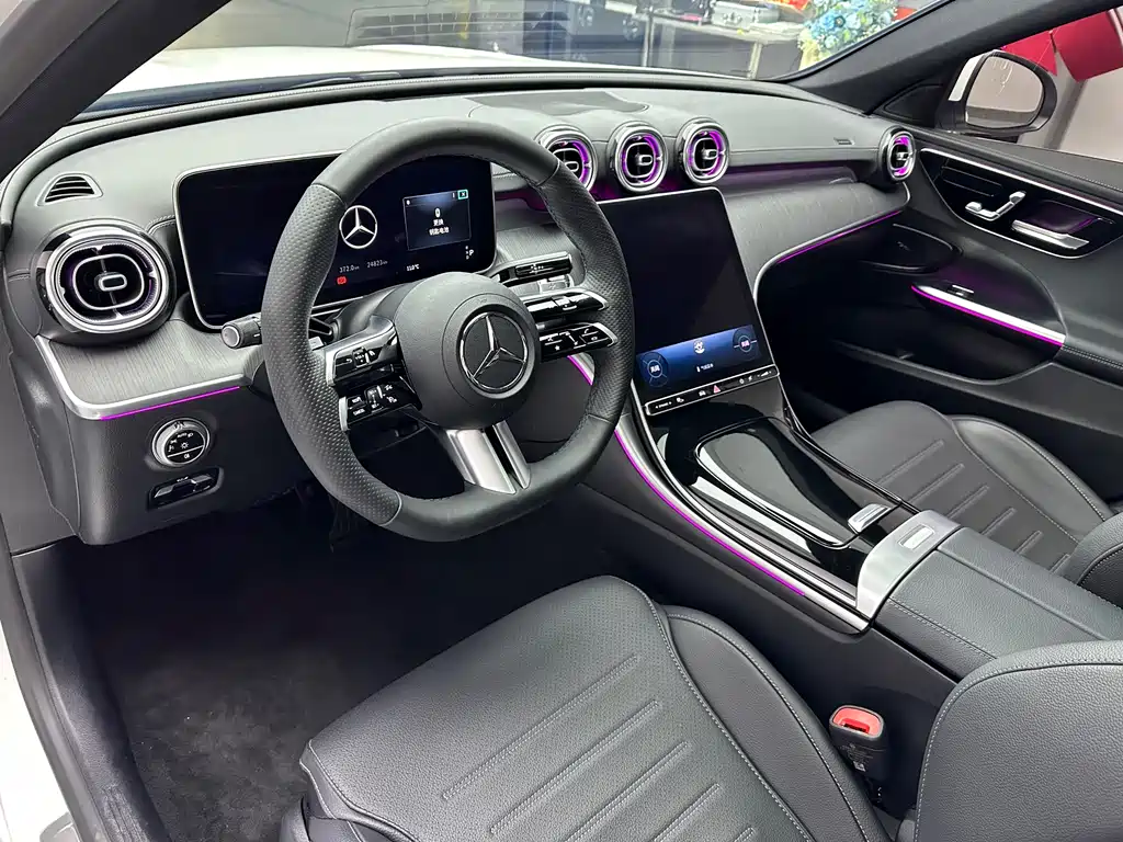 Mercedes-Benz C-Class 2023 — фото 24