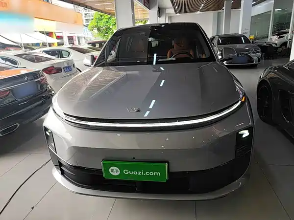 Li Auto L6 2026