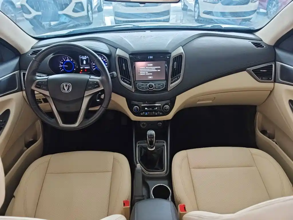 Changan Eado 2017 — фото 10