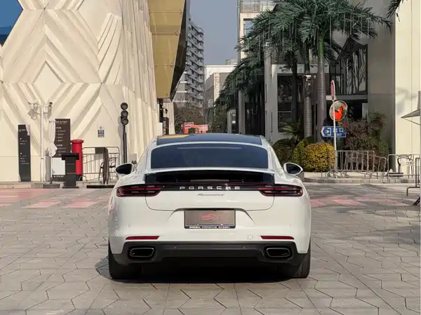 Porsche Panamera 2017