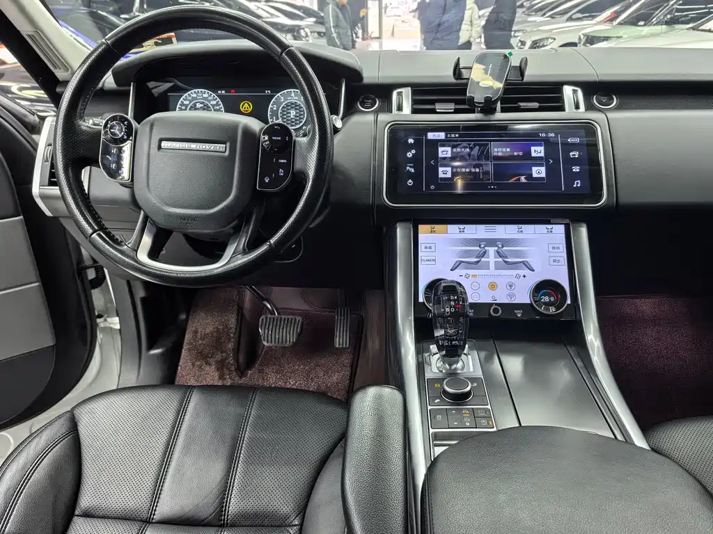 Land Rover Sport 2017 — фото 17