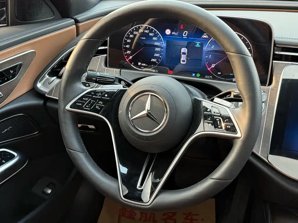 Mercedes-Benz E-Class 2024 — фото 8