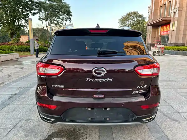 GAC Trumpchi GS4 2015